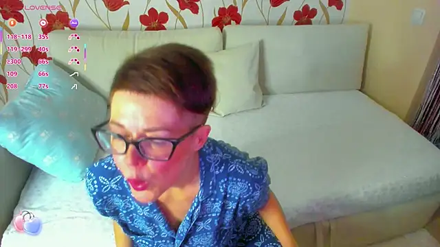 Snapshot of JennAlison chatting on January 15, 2025, 2:13 pm JennAlison online show from January 15, 2025, 2:13 pm