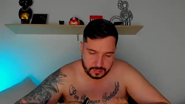 Snapshot of camilo_restrepo21 chatting on March 9, 2025, 12:42 am camilo restrepo21 online show from March 9, 2025, 12:42 am