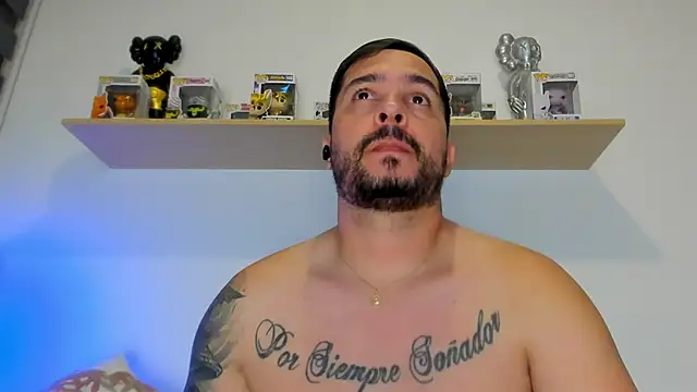 camilo restrepo21 online show from May 11, 2026, 1:40 am