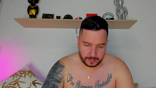 Snapshot of camilo_restrepo21 chatting on October 11, 2025, 11:39 pm camilo restrepo21 online show from October 11, 2025, 11:39 pm