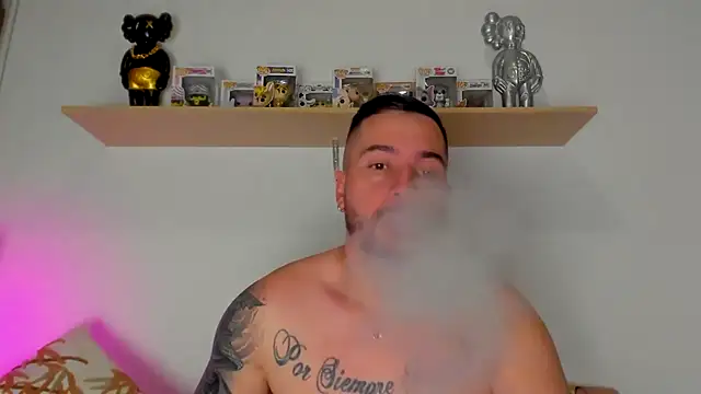 Snapshot of camilo_restrepo21 chatting on October 25, 2025, 12:54 am camilo restrepo21 online show from October 25, 2025, 12:54 am