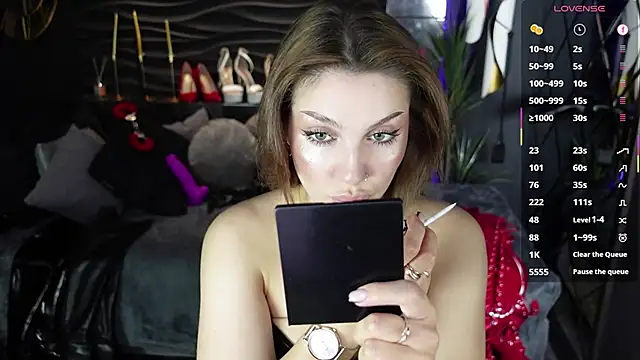 Snapshot of MistressDarsy chatting on September 20, 2025, 2:11 pm MistressDarsy online show from September 20, 2025, 2:11 pm