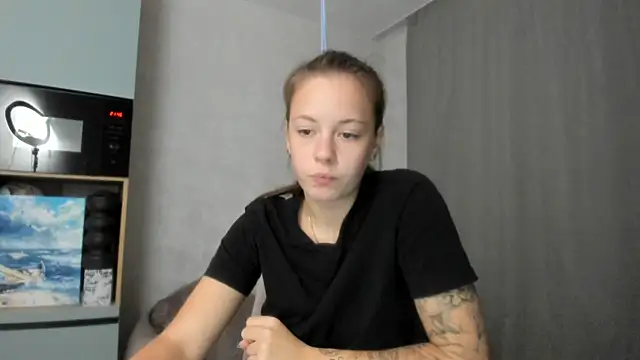 Snapshot of why_again_me chatting on September 30, 2025, 6:47 pm why again me online show from September 30, 2025, 6:47 pm