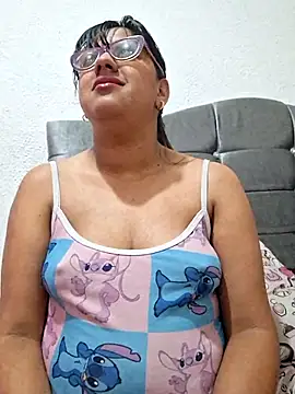 Snapshot of ZaidaWet chatting on February 10, 2026, 12:26 pm ZaidaWet online show from February 10, 2026, 12:26 pm