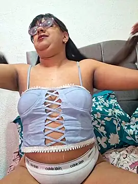 Snapshot of ZaidaWet chatting on October 13, 2025, 2:18 pm ZaidaWet online show from October 13, 2025, 2:18 pm