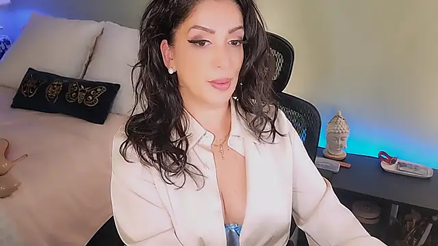 Snapshot of Wonderful_Woman chatting on October 25, 2025, 2:44 am Wonderful Woman online show from October 25, 2025, 2:44 am