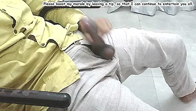 Snapshot of lltstr52 chatting on July 1, 2026, 10:26 am lltstr52 online show from July 1, 2026, 10:26 am