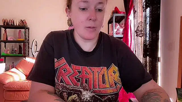 Snapshot of kisicaxx chatting on November 2, 2025, 7:24 am kisicaxx online show from November 2, 2025, 7:24 am