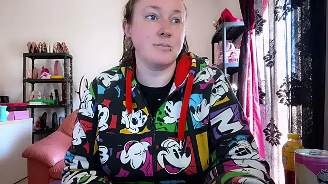 kisicaxx online show from March 27, 2026, 10:16 am