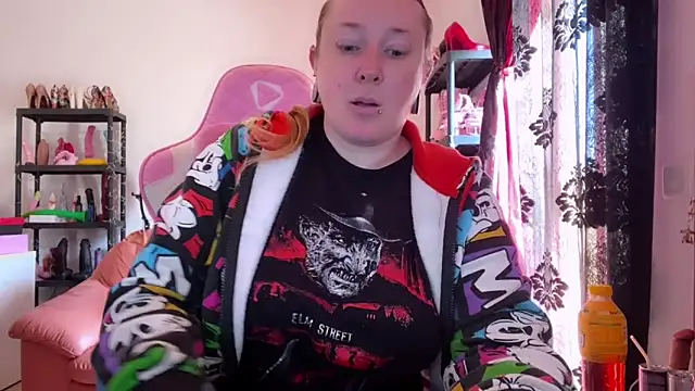 kisicaxx online show from March 26, 2026, 8:45 am