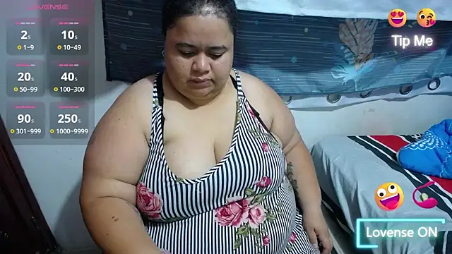 hotlesby4uxxx online show from April 7, 2026, 10:22 pm