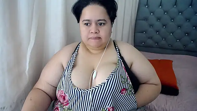 hotlesby4uxxx online show from December 10, 2024, 10:47 pm