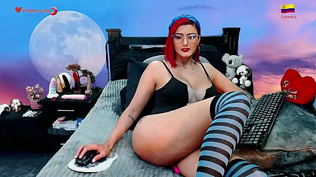 Snapshot of Hanna_Luna chatting on October 7, 2025, 7:09 am Hanna Luna online show from October 7, 2025, 7:09 am