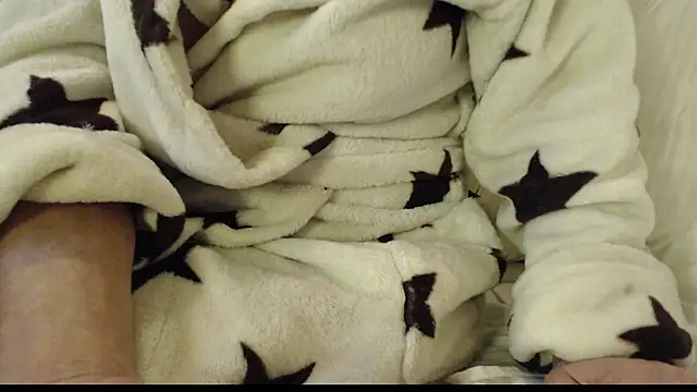 Snapshot of larawet chatting on February 6, 2025, 5:40 pm larawet online show from February 6, 2025, 5:40 pm