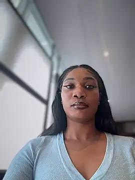 Snapshot of __Nessa__ chatting on October 4, 2025, 11:12 am Nessa online show from October 4, 2025, 11:12 am