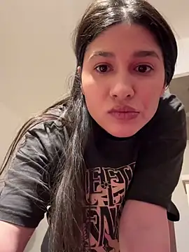 Snapshot of IrisBlues chatting on February 7, 2026, 6:05 pm IrisBlues online show from February 7, 2026, 6:05 pm