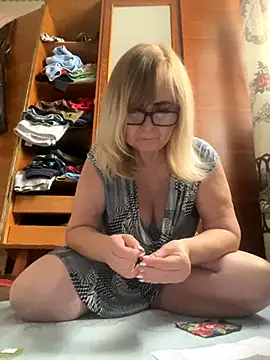 Snapshot of Irina2909@xh chatting on October 19, 2025, 10:29 am Irina2909xh online show from October 19, 2025, 10:29 am