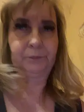 Irina2909xh online show from March 9, 2026, 11:30 pm