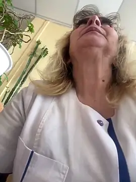 Irina2909xh online show from March 11, 2025, 10:18 am