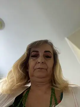 Irina2909xh online show from September 12, 2025, 10:37 am