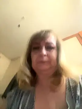 Snapshot of Irina2909@xh chatting on September 21, 2025, 9:58 am Irina2909xh online show from September 21, 2025, 9:58 am