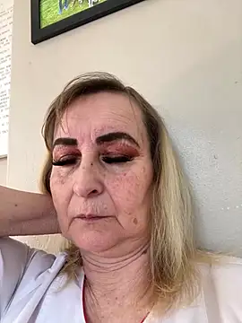 Irina2909xh online show from March 6, 2025, 4:38 pm