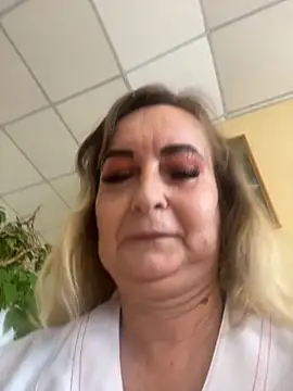 Irina2909xh online show from September 10, 2025, 7:51 am