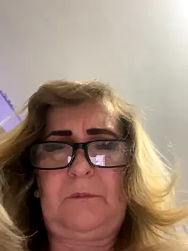 Irina2909xh online show from September 14, 2025, 10:43 pm