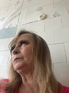 Snapshot of Irina2909@xh chatting on June 4, 2026, 11:15 am Irina2909xh online show from June 4, 2026, 11:15 am
