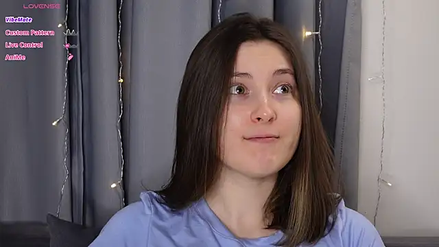 Snapshot of BeckyMartens chatting on October 17, 2025, 1:53 am BeckyMartens online show from October 17, 2025, 1:53 am