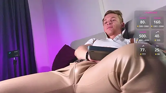 S3Xyes online show from March 18, 2026, 3:53 am