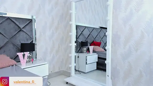 Snapshot of valentina_fi chatting on March 20, 2025, 12:22 pm valentina fi online show from March 20, 2025, 12:22 pm