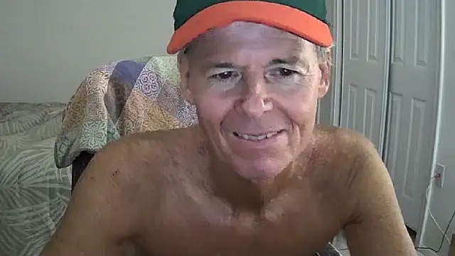 Snapshot of nakeedcowboi65 chatting on October 17, 2025, 9:05 pm nakeedcowboi65 online show from October 17, 2025, 9:05 pm