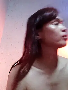 QueenSoreal online show from March 7, 2025, 4:44 pm