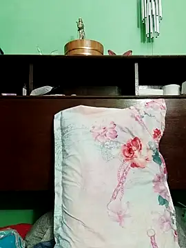 QueenSoreal online show from April 4, 2026, 5:41 pm