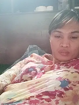 QueenSoreal online show from February 12, 2026, 2:22 am