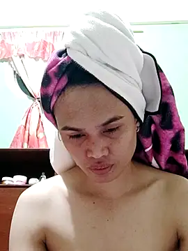 QueenSoreal online show from November 27, 2025, 3:12 pm