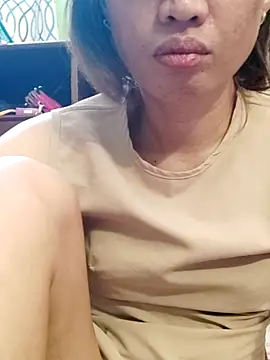 QueenSoreal online show from March 30, 2026, 2:02 am