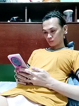 QueenSoreal online show from February 9, 2026, 2:48 pm