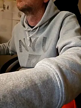 verylargecock online show from February 27, 2026, 4:45 am