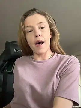 Snapshot of Heidi_Harper chatting on January 24, 2025, 3:45 pm Heidi Harper online show from January 24, 2025, 3:45 pm