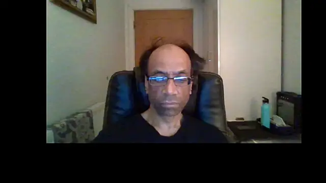 Snapshot of rauncher1 chatting on July 11, 2026, 1:06 am rauncher1 online show from July 11, 2026, 1:06 am