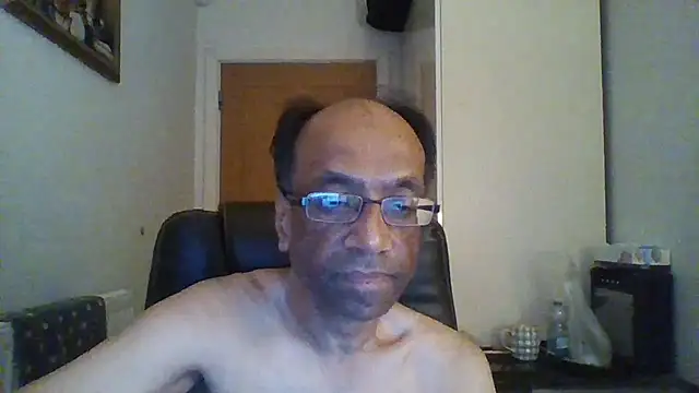 Snapshot of rauncher1 chatting on October 28, 2025, 6:56 am rauncher1 online show from October 28, 2025, 6:56 am