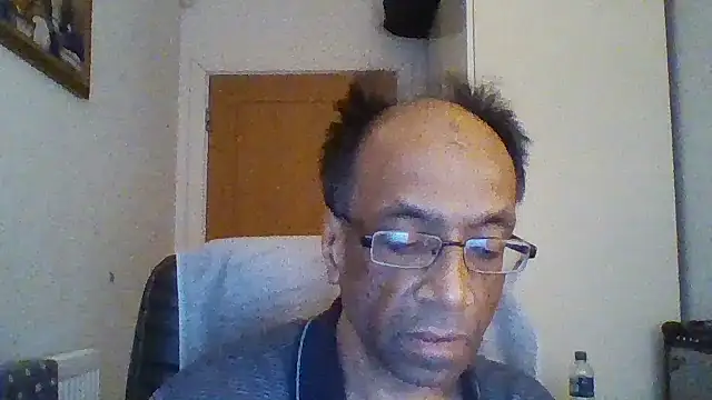 Snapshot of rauncher1 chatting on October 6, 2025, 9:43 am rauncher1 online show from October 6, 2025, 9:43 am