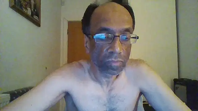 Snapshot of rauncher1 chatting on November 1, 2025, 12:50 am rauncher1 online show from November 1, 2025, 12:50 am