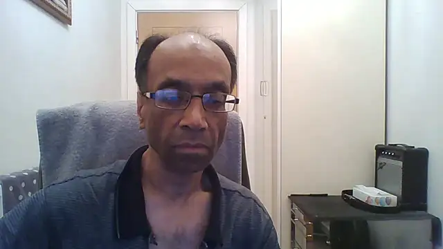 Snapshot of rauncher1 chatting on October 4, 2025, 11:28 pm rauncher1 online show from October 4, 2025, 11:28 pm