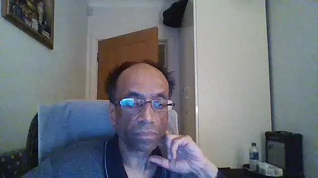 Snapshot of rauncher1 chatting on October 5, 2025, 9:27 pm rauncher1 online show from October 5, 2025, 9:27 pm