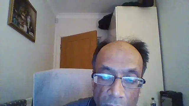 Snapshot of rauncher1 chatting on October 2, 2025, 8:29 am rauncher1 online show from October 2, 2025, 8:29 am