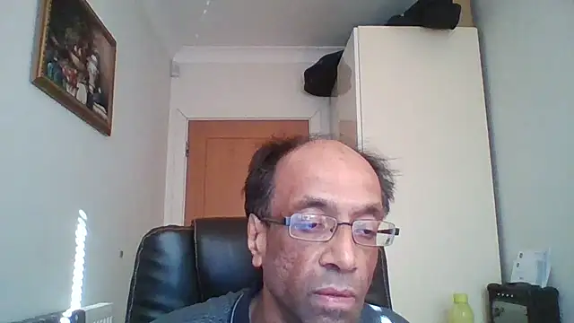 rauncher1 online show from November 26, 2025, 10:59 am