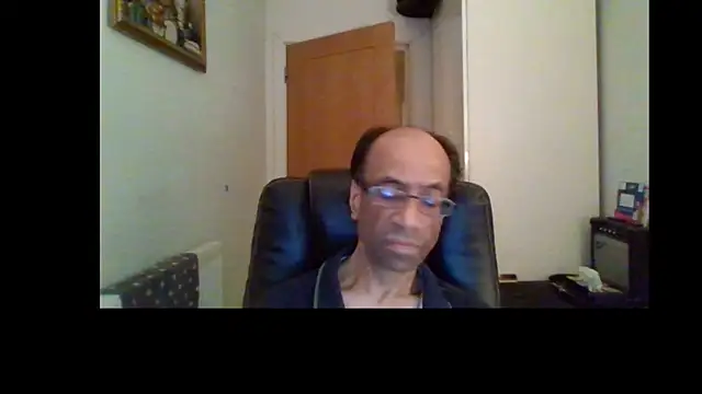 Snapshot of rauncher1 chatting on June 26, 2026, 9:20 pm rauncher1 online show from June 26, 2026, 9:20 pm